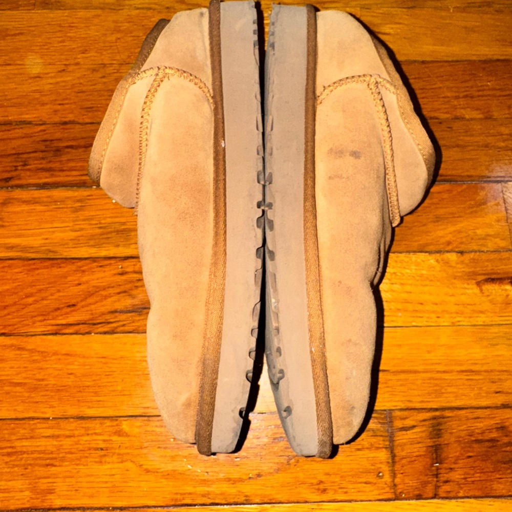 UGG Women’s Size 11 Chestnut Suede Shearling Slippers - Picture 8 of 10